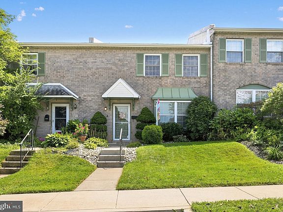 2nd image of 403 Carmarthen Ct
