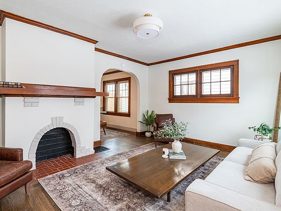 5th image of 1317 Holly Ave