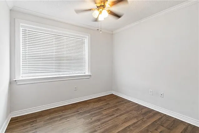 2049 Tuskegee Dr — Photo 8