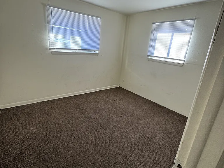 8940 W Carmen Ave #3 — Photo 4