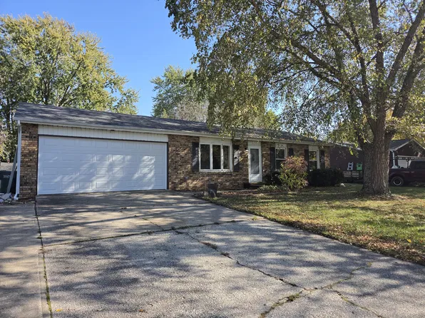 2206 Sturdy Rd, Valparaiso, IN 46383