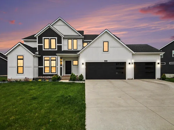 13059 Pine Glen Dr, Grand Haven, MI 49417