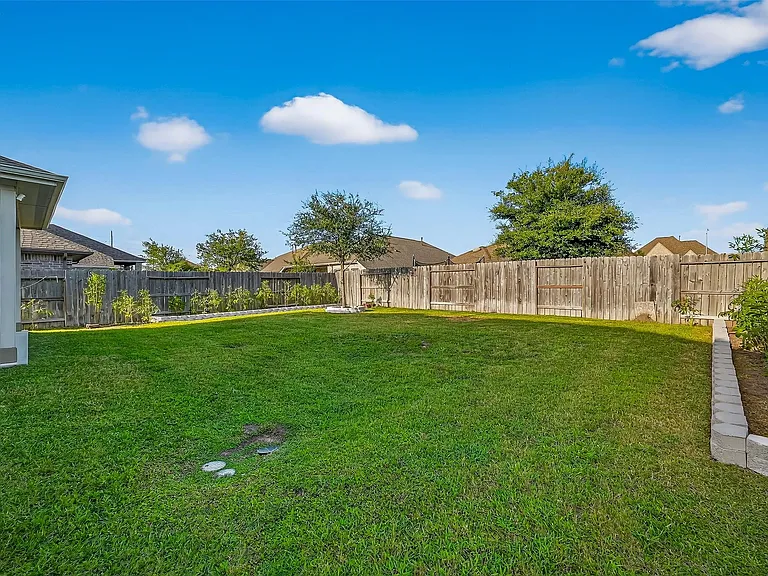 10519 Forfar Ln — Photo 46