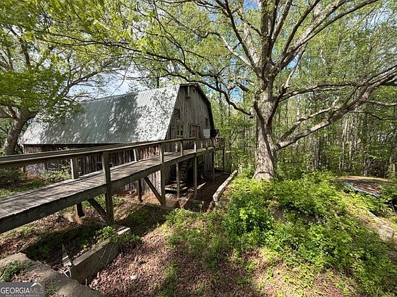 3rd image of 811 Ammons Rd