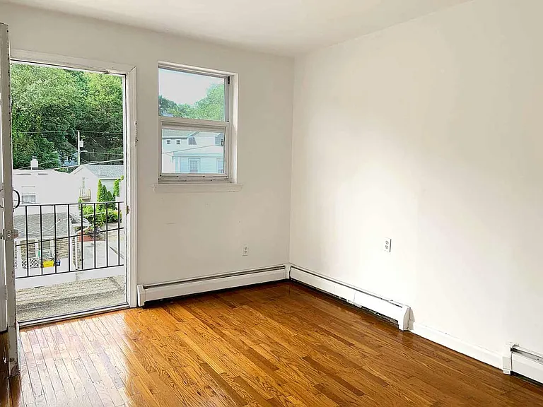 Second bedroom