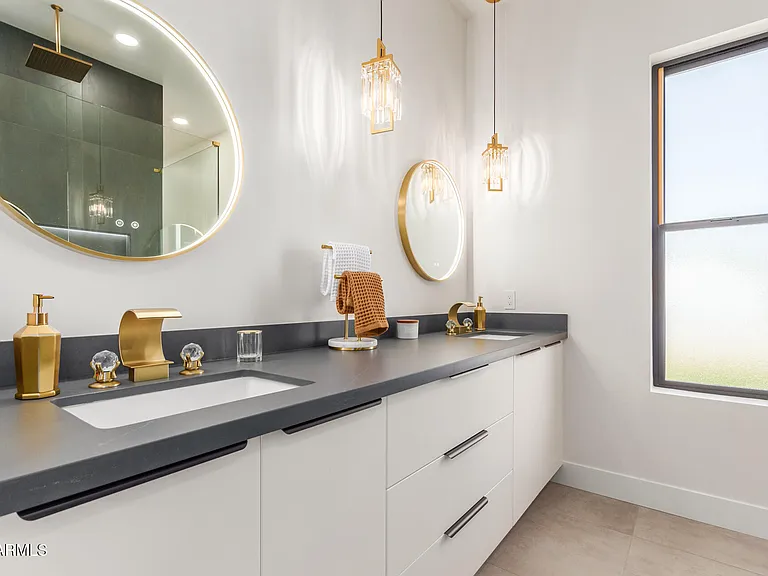 3014 E Avalon Dr — Photo 18
