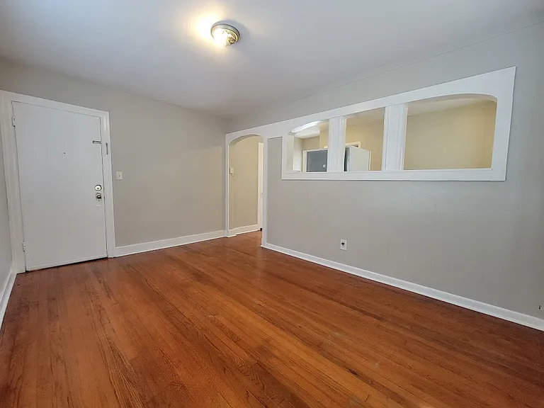 460 13th Ave N #3 — Photo 8