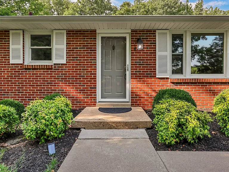 613 Channell Dr — Photo 2