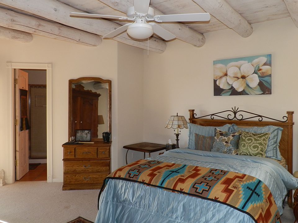 Bedroom 2, bathroom en-suite