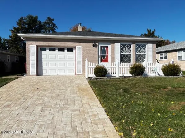 10 Marathon Street, Toms River, NJ 08757