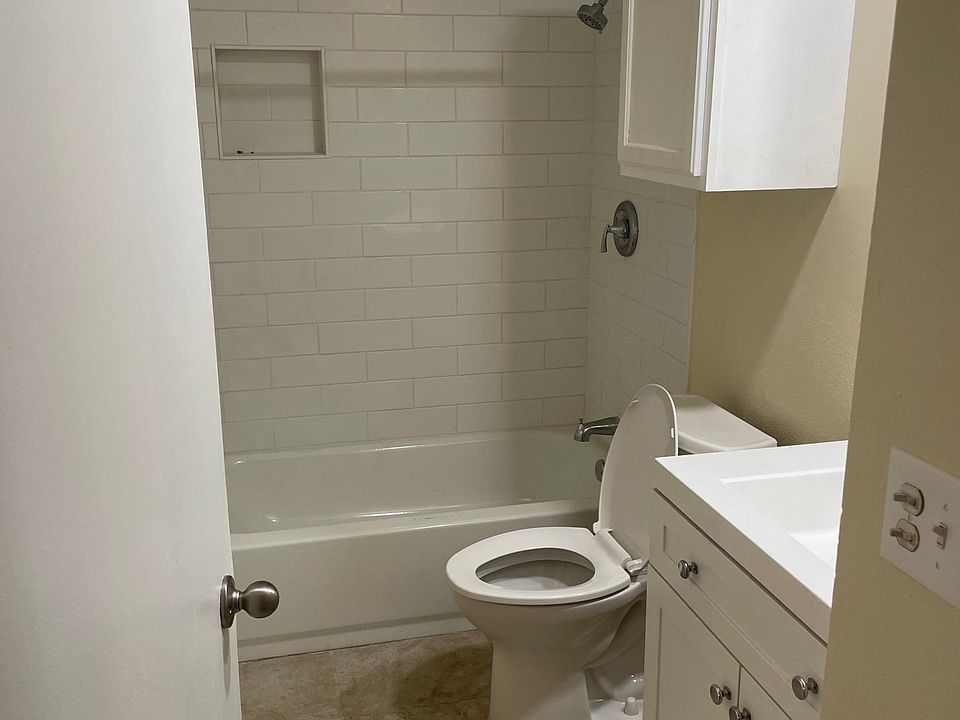 1st image of 5218 Village Hvn