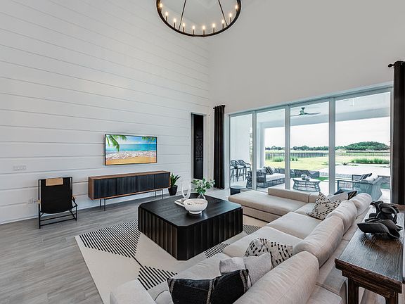 Gathering Room Overlooking Covered Lanai