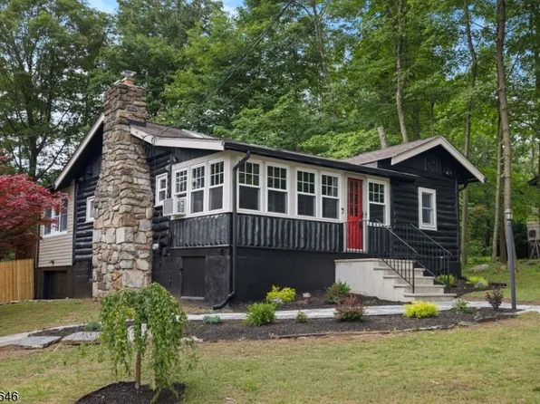 55 Hillside Ave, Jefferson Twp., NJ 07460