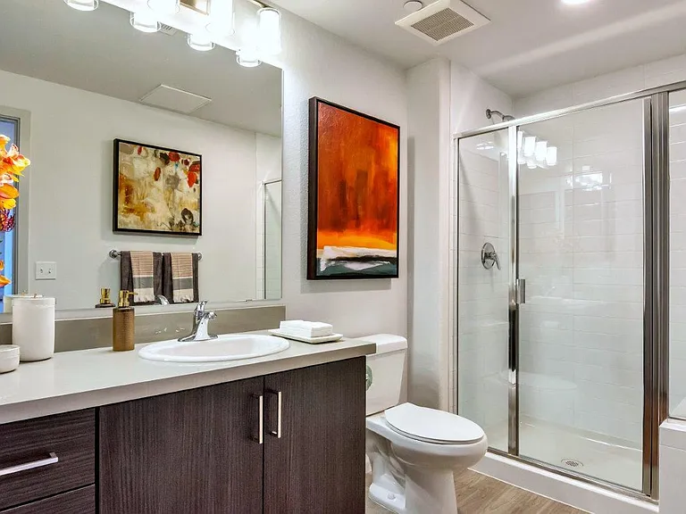 Noria Robson Luxury Apartments — Photo 37