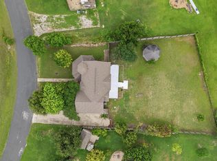 115 Clarks Grove Ln, Hutto, TX 78634