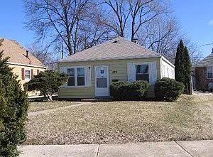 520 N Kennedy Dr photo 1
