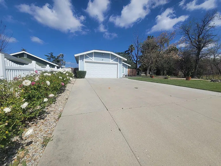 35054 Beech Ave — Photo 2