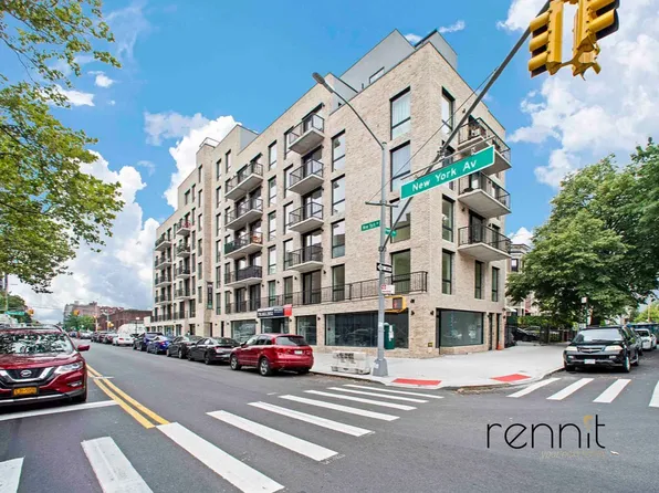 676 New York Avenue image 8 of 27