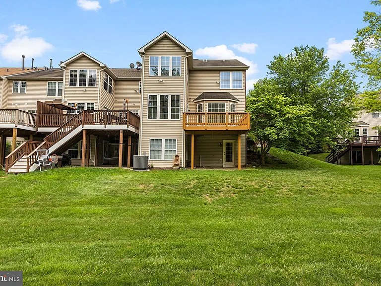 530 Limerick Cir — Photo 28