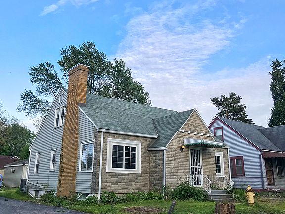 3rd image of 822 Greenfield Ave