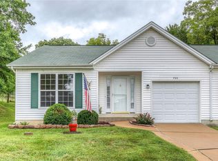700 Pacific Estates Dr, Pacific, MO 63069