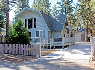 304 W Aeroplane Ln, Big Bear City, CA 92314