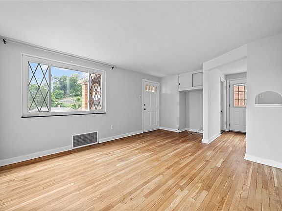 5th image of 529 Beaufort Ave