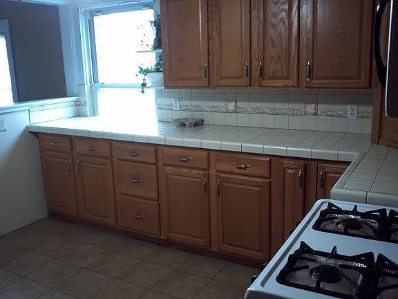 5th image of 220 Arlington St