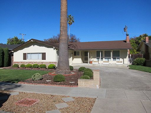 1st image of 4669 Clarendon Dr