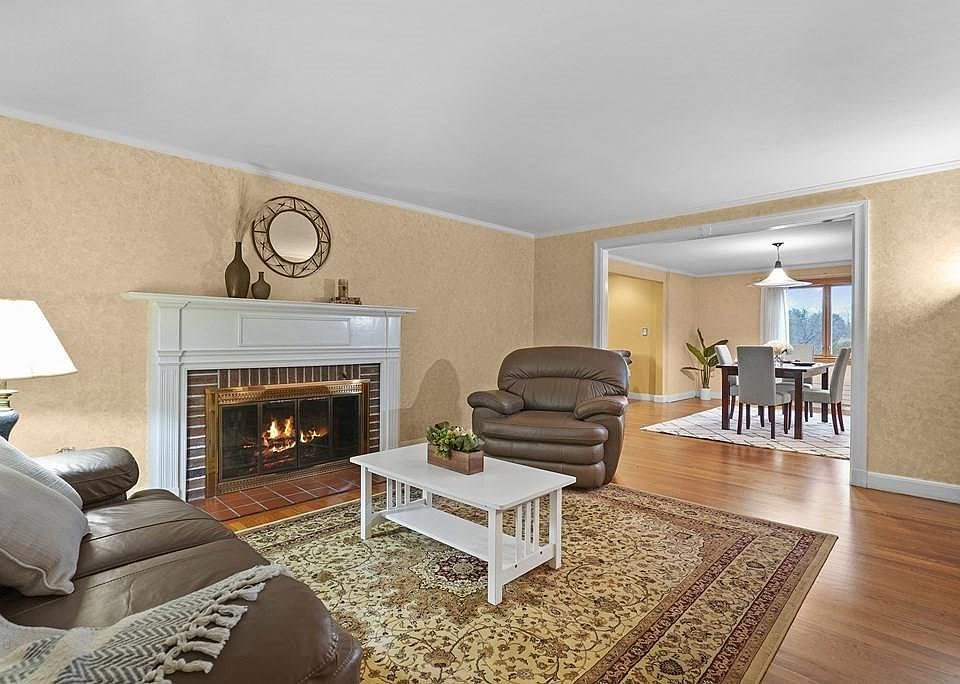 1st image of 275 Clifton St