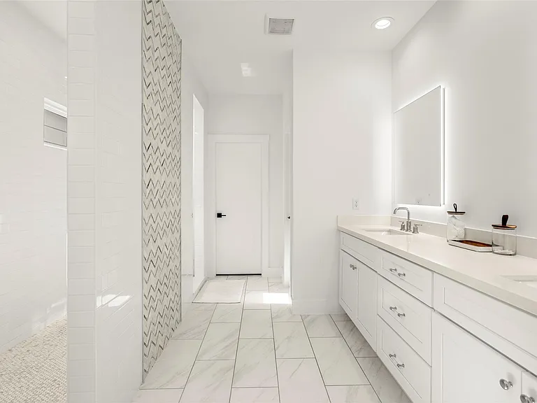 804 Aurora St — Photo 15