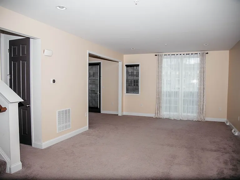 523 Fawn Ln — Photo 7