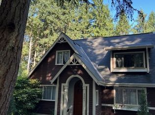 5261 Rose Ave NE, Bainbridge Island, WA 98110