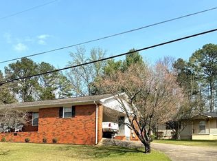 108 Oak Rd, Anniston, AL 36206