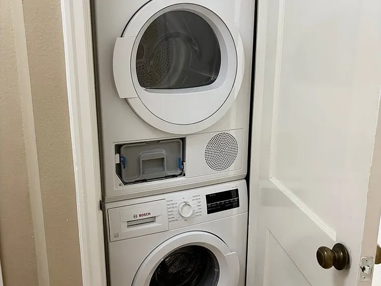 1436 NE 21st Ave #23 — Photo 7