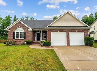 1920 Abbeydale Ln, Fayetteville, NC 28304