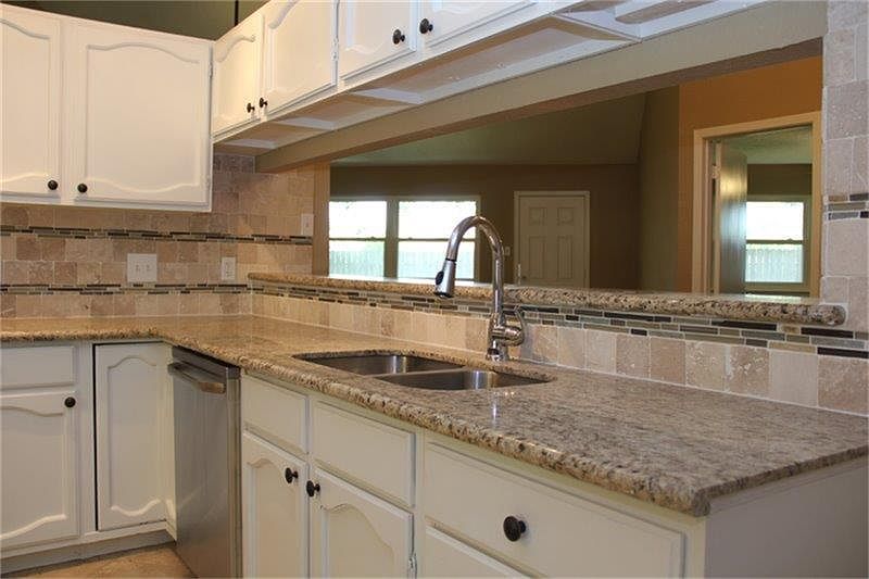 1st image of 3723 Roseberry Dr