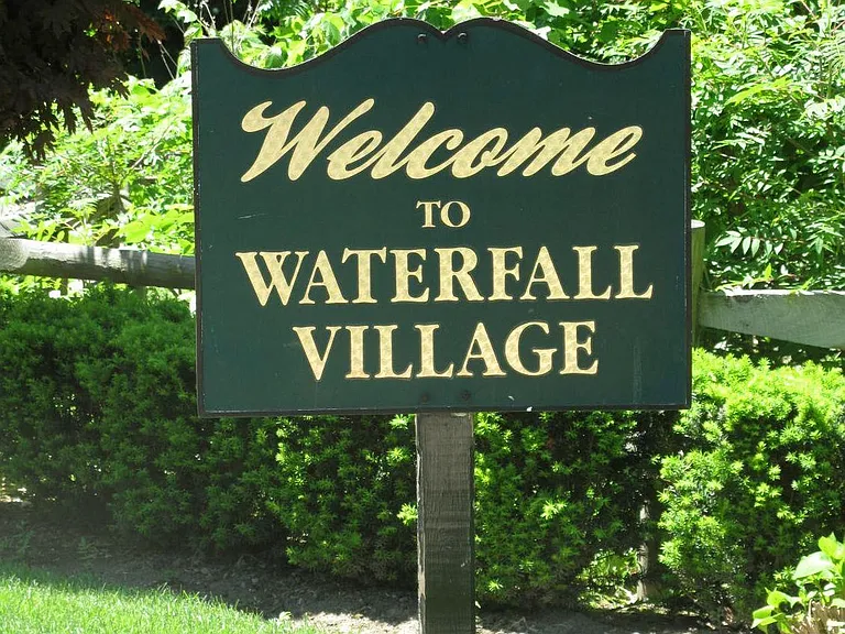 Waterfall Village — Photo 12