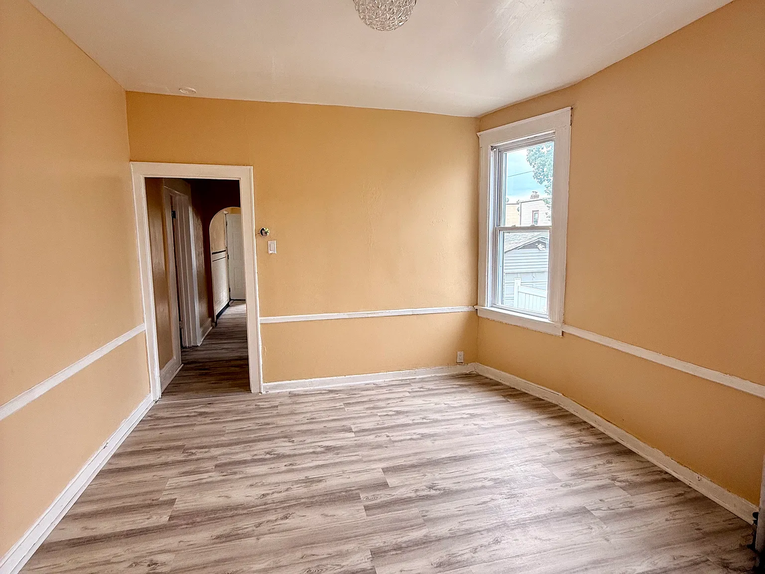3 bed, $2,000 — Photo 4