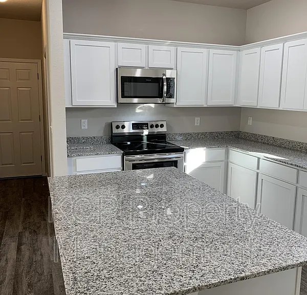 1127 S Kingfisher Ln — Photo 6