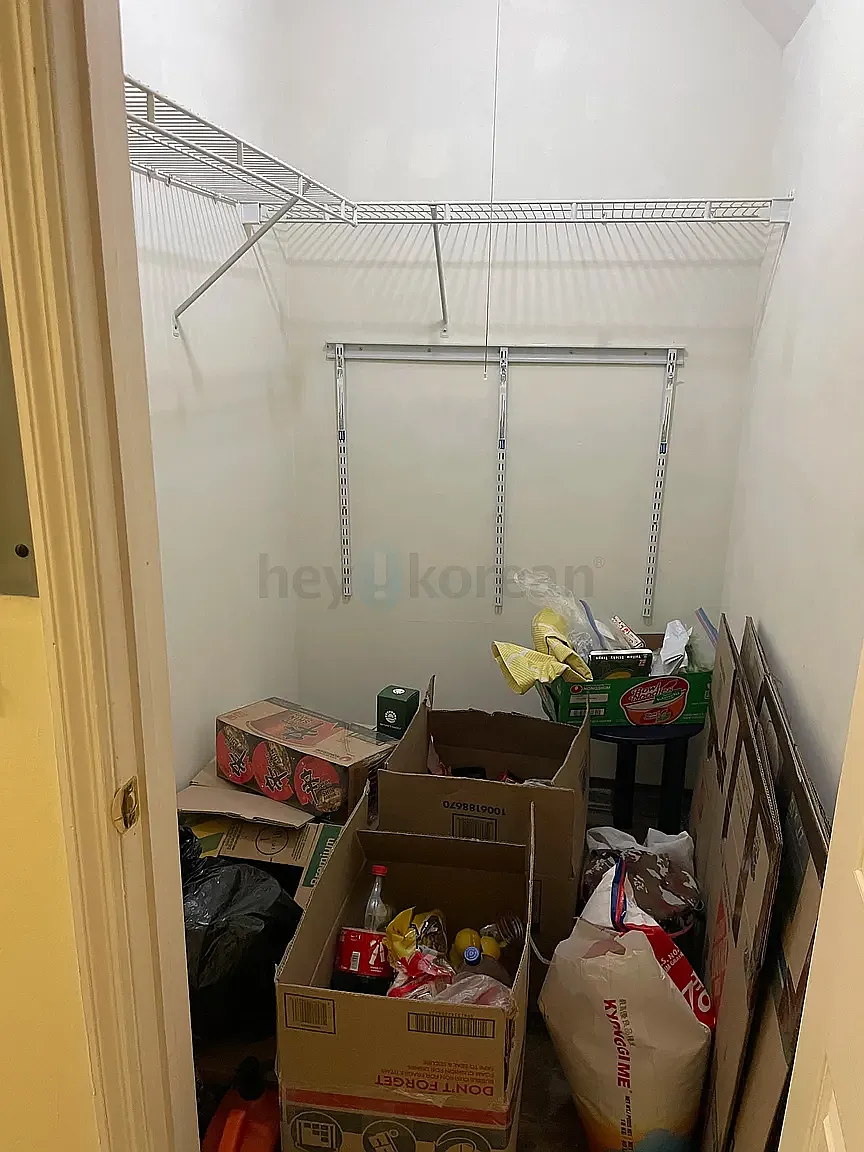 2 bed, 975 sqft, $2,949 — Photo 1