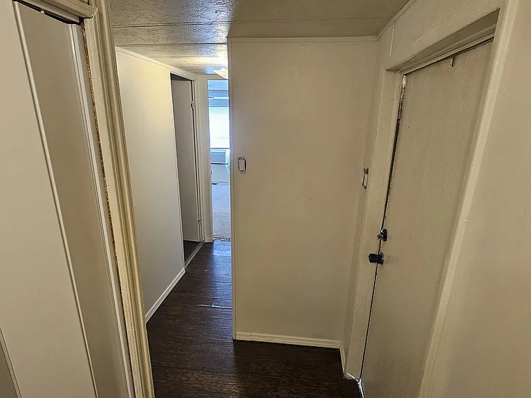 345 Nevada Dr — Photo 11
