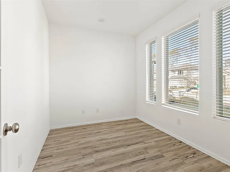 7594 Angels Landing Ln — Photo 14