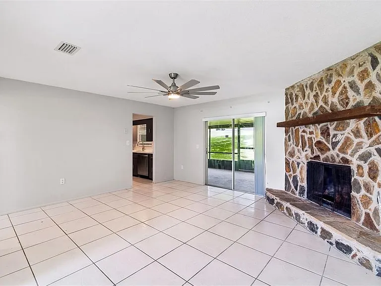 400 E Silver Star Rd — Photo 10