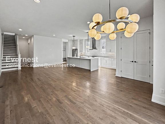 5th image of 1011 Garfield St