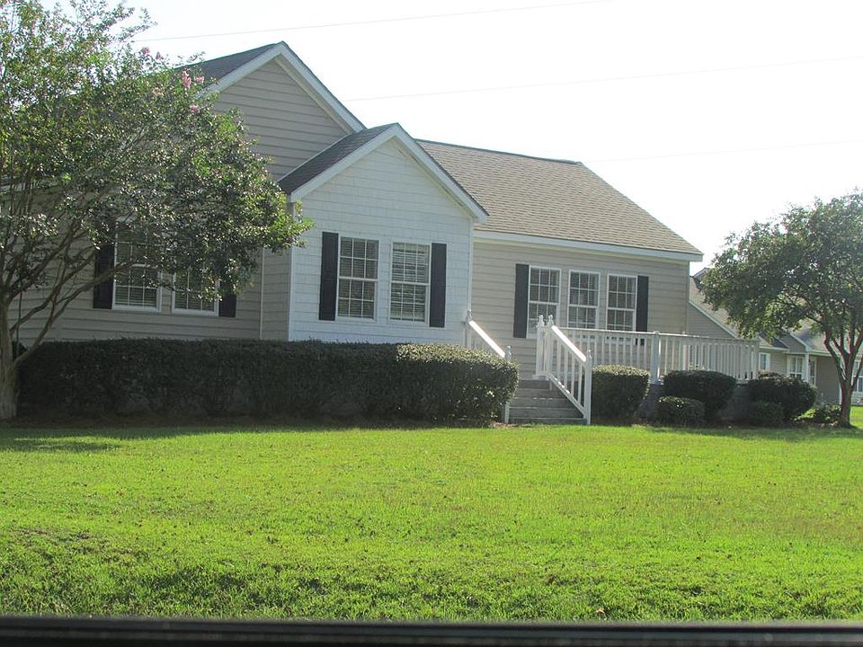 1st image of 200 Greenbrier Cir