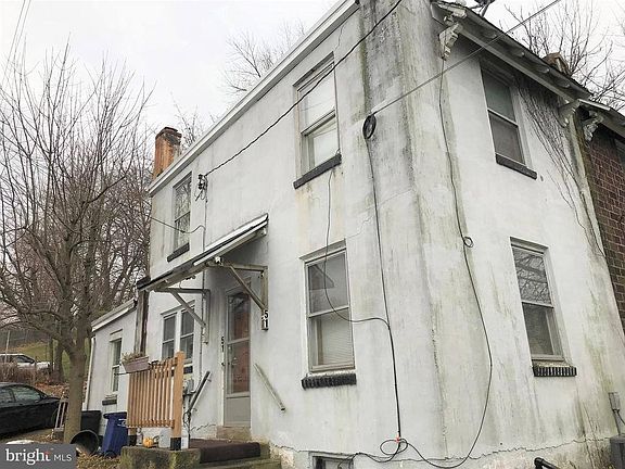2nd image of 51 Wood St