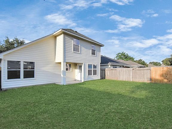 2nd image of 19111 Lakota Dr