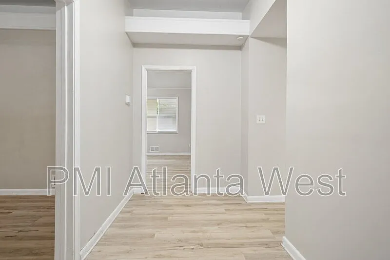 3 bed, 2.0 bath, 1788 sqft, $1,820 — Photo 3