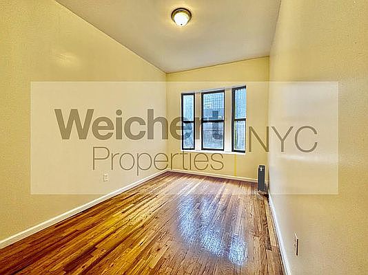 2nd image of 695 Saint Nicholas Ave APT 4